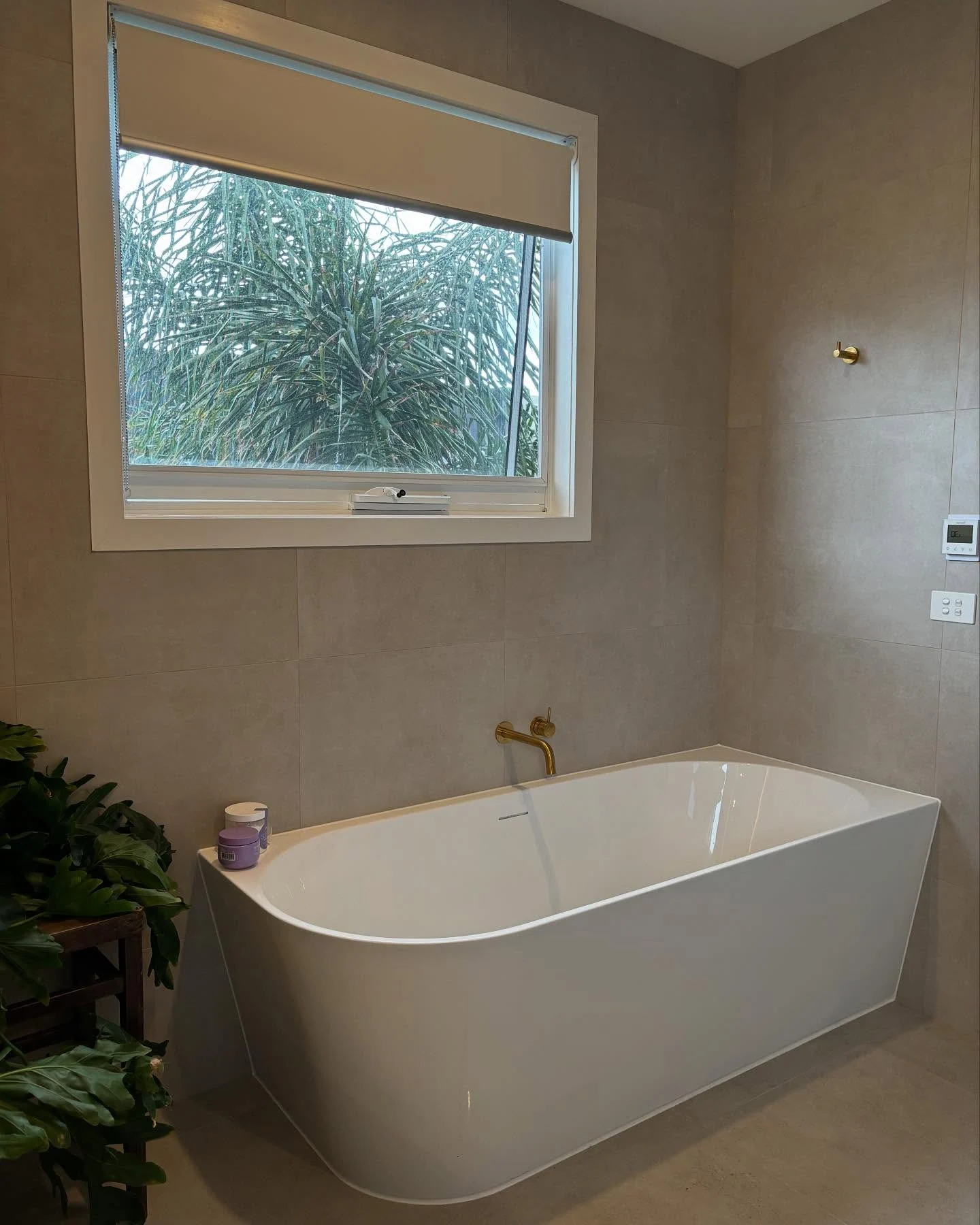 Edithvale bathroom — photo 3 of 4