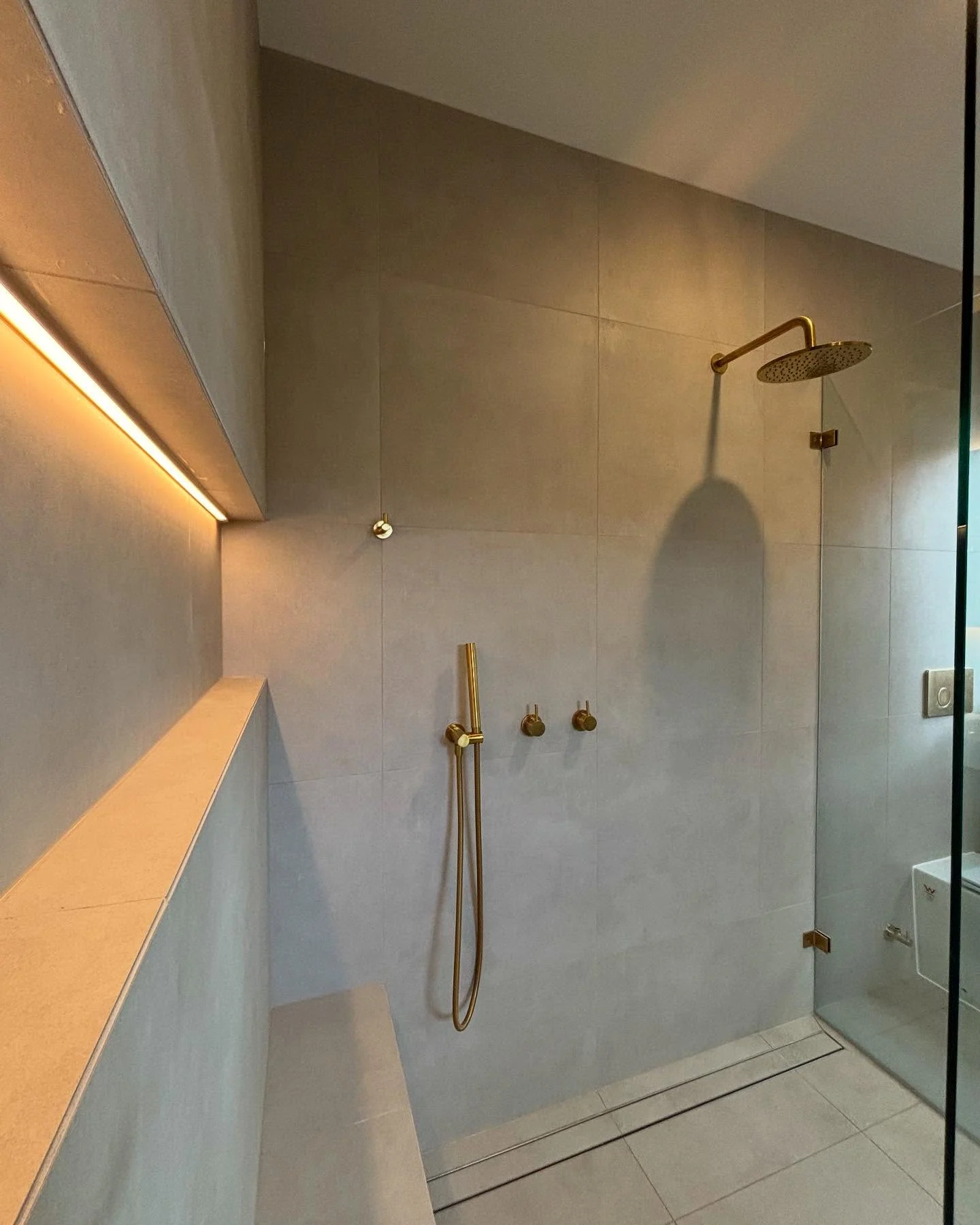 Edithvale bathroom — photo 4 of 4