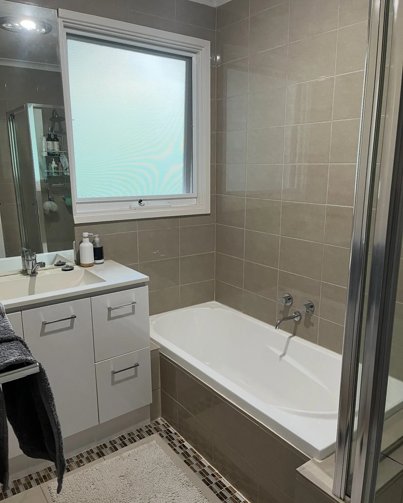 Frankston bathroom — photo 3 of 3