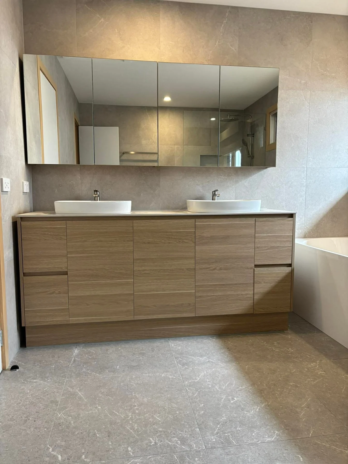 Timber, stone and space — photo 4 of 6
