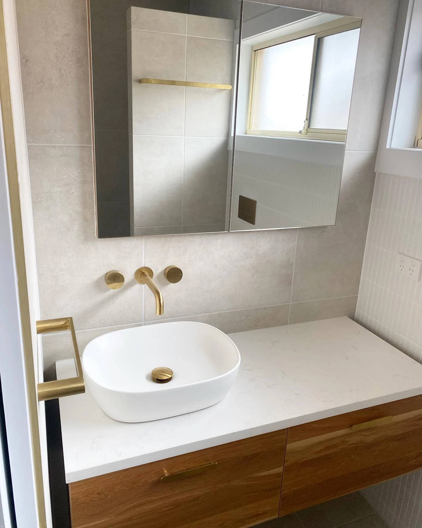 An ensuite upgrade — photo 4 of 6