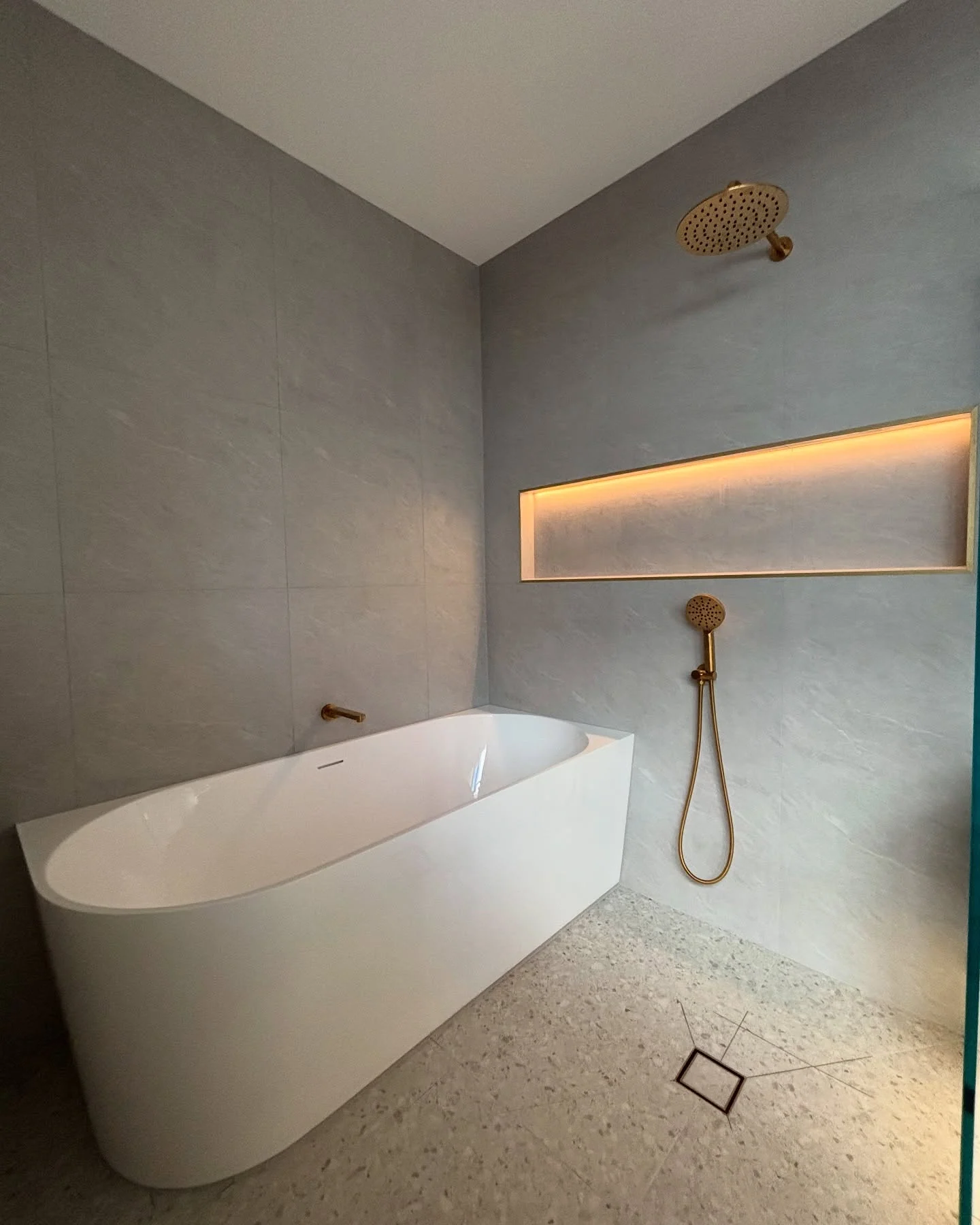 Murrumbeena bathroom — photo 3 of 4