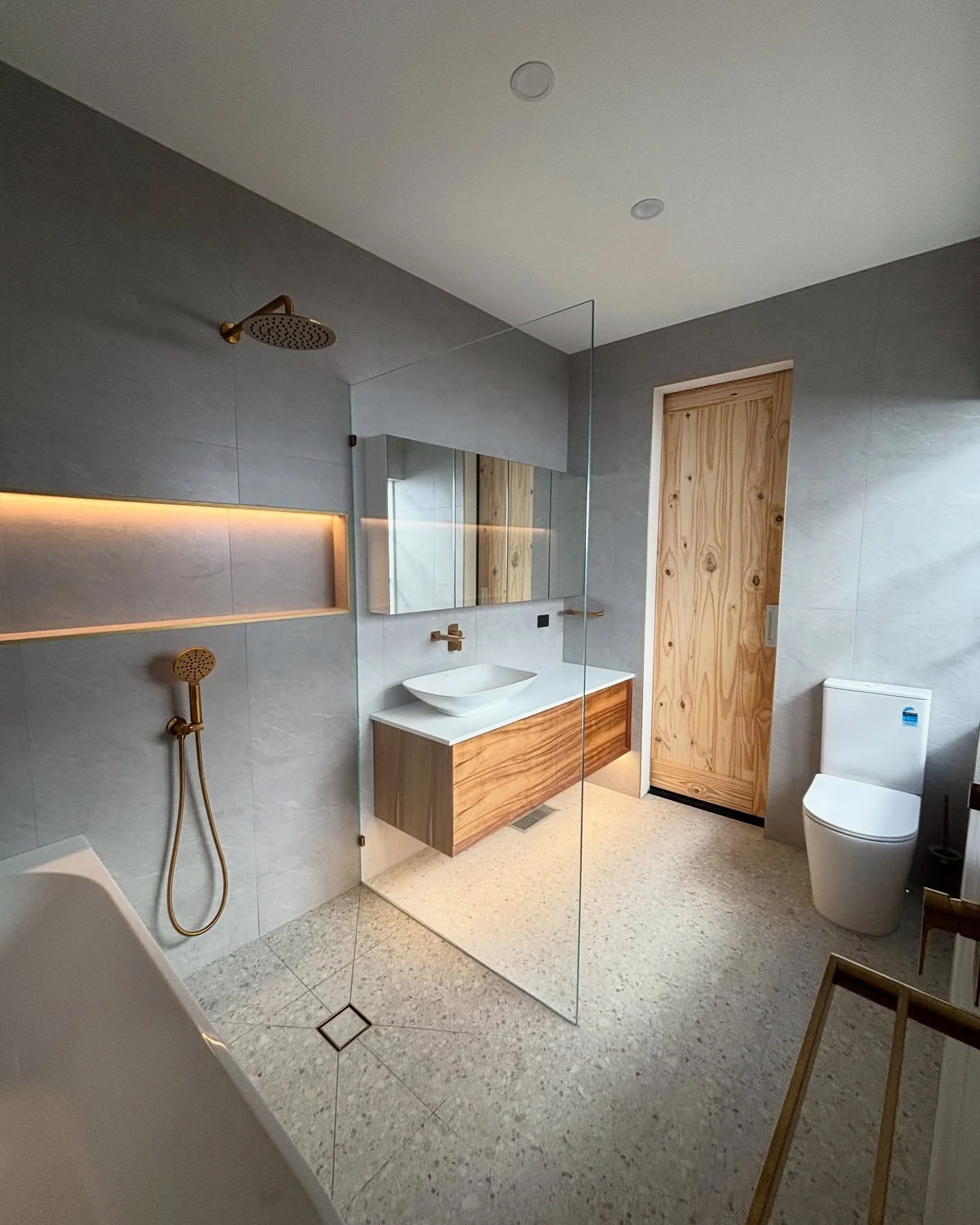 Murrumbeena bathroom — photo 4 of 4