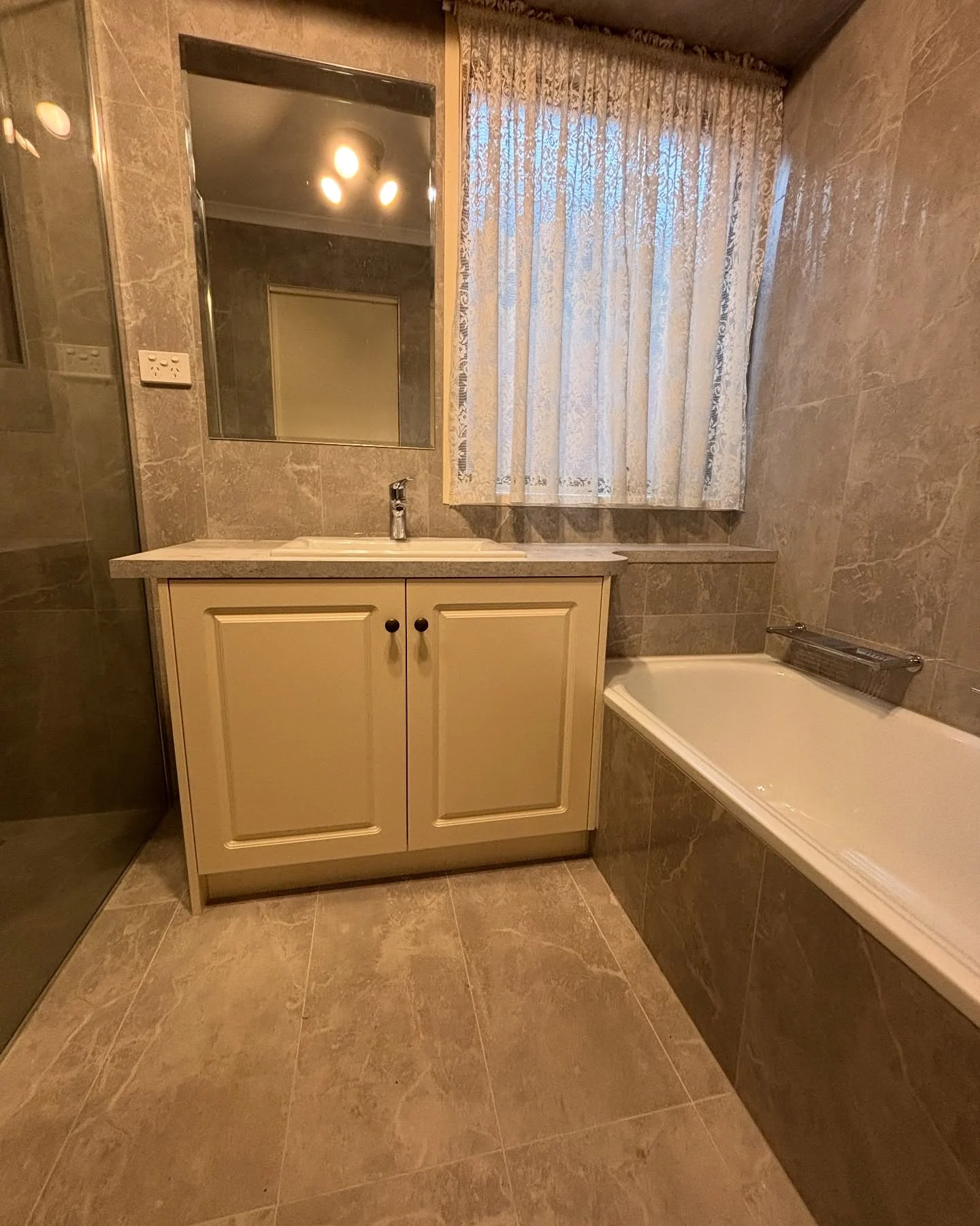 Frankston bathroom — photo 3 of 4