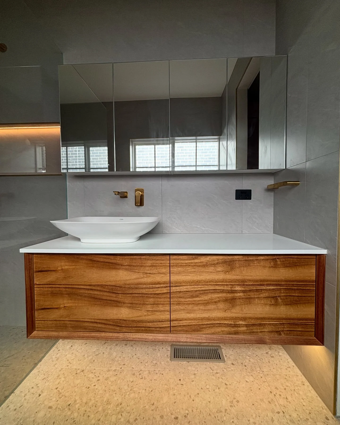Murrumbeena bathroom — photo 2 of 4