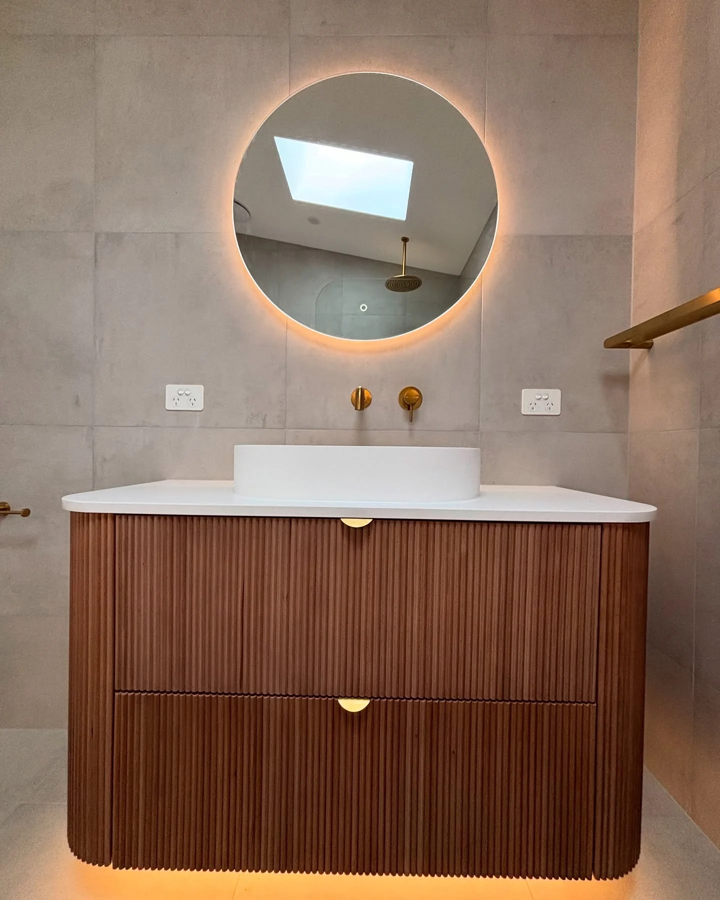 Frankston South bathroom — photo 3 of 4