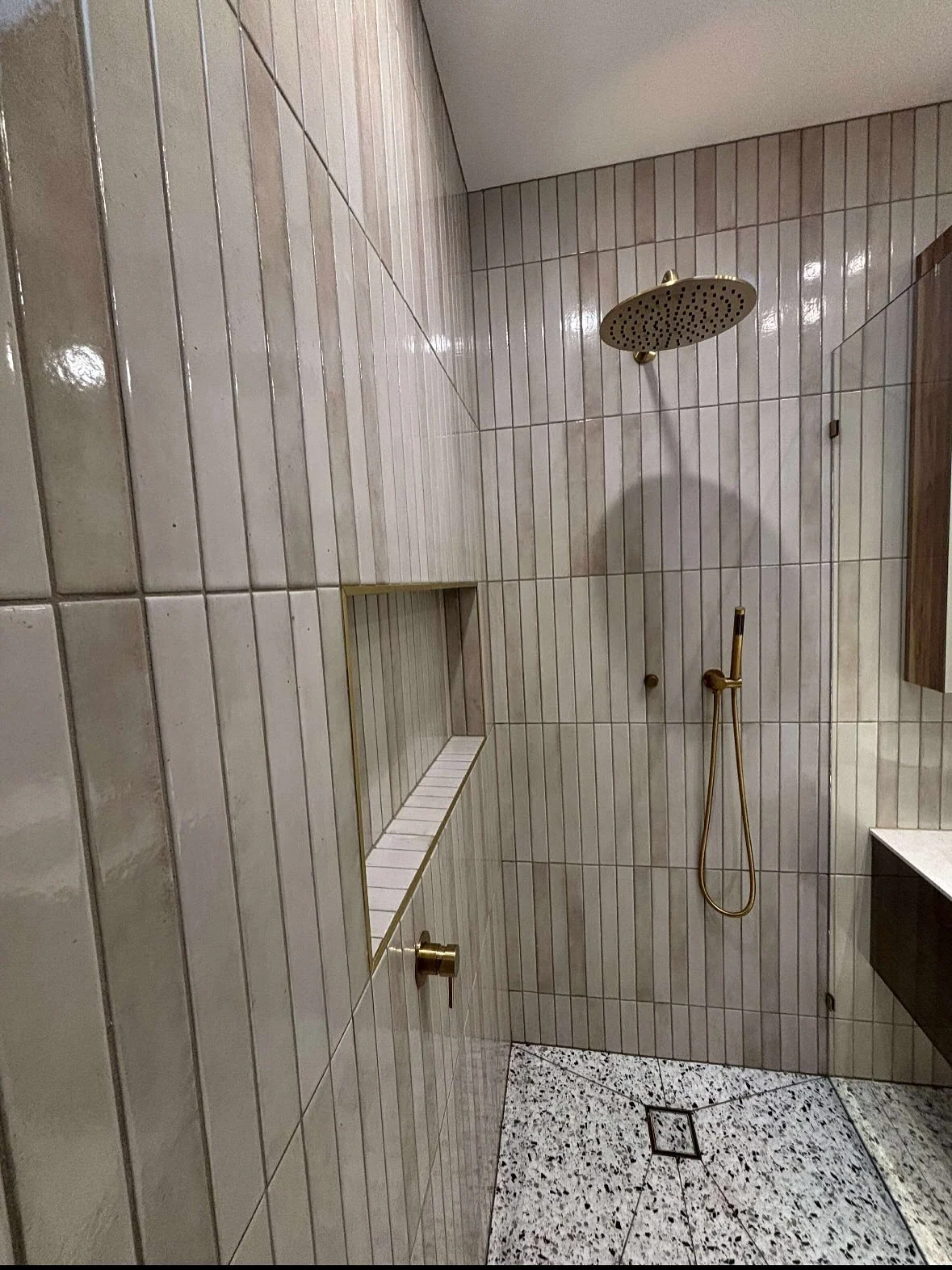 Statement tiles and terrazzo — photo 2 of 4